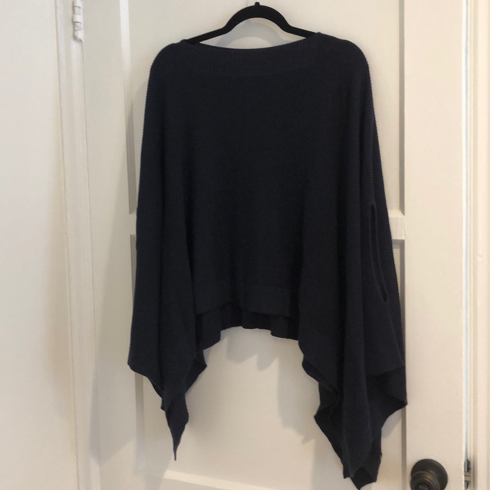 Lululemon navy blue knit poncho